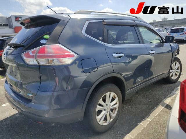 NISSAN X-TRAIL 2015