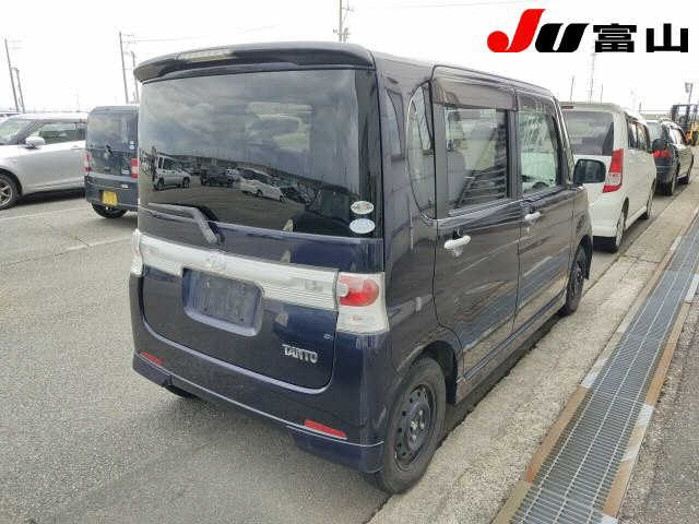DAIHATSU TANTO 2009