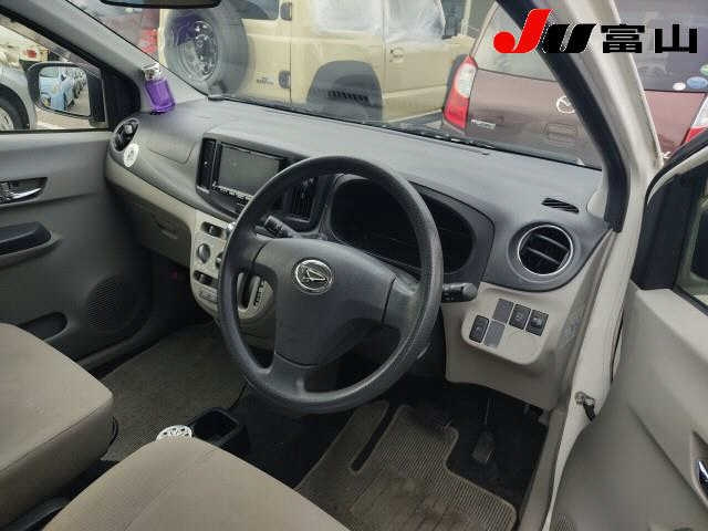 DAIHATSU MIRA E S 2012
