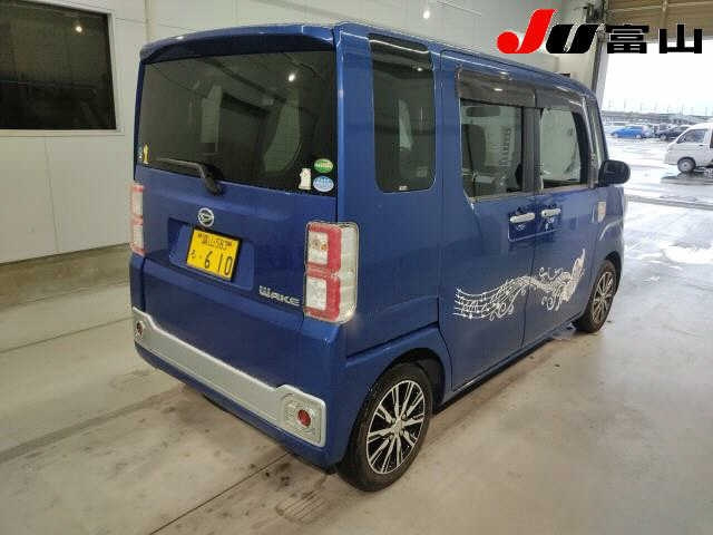 DAIHATSU WAKE 2016