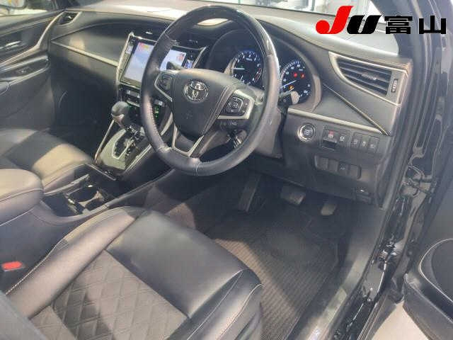 TOYOTA HARRIER 2018