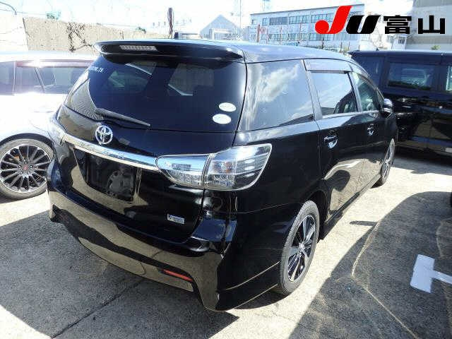 TOYOTA WISH 2012