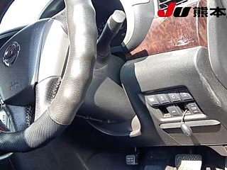 NISSAN ELGRAND 2010