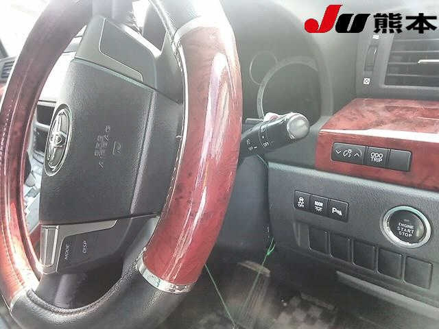 TOYOTA VELLFIRE 2010