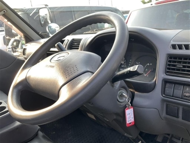 MAZDA BONGO VAN 2013