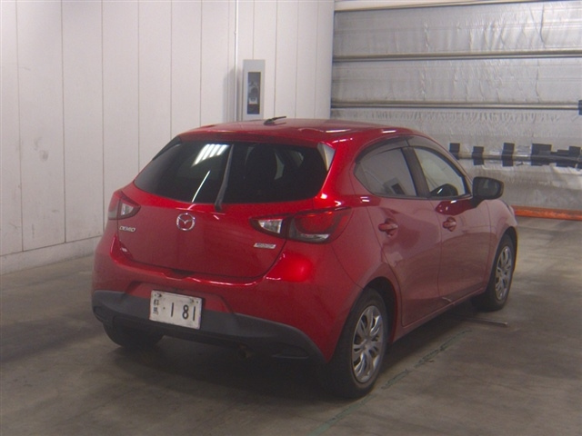 MAZDA DEMIO 2016