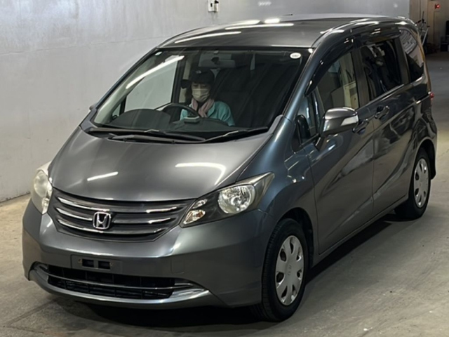 HONDA FREED 2010