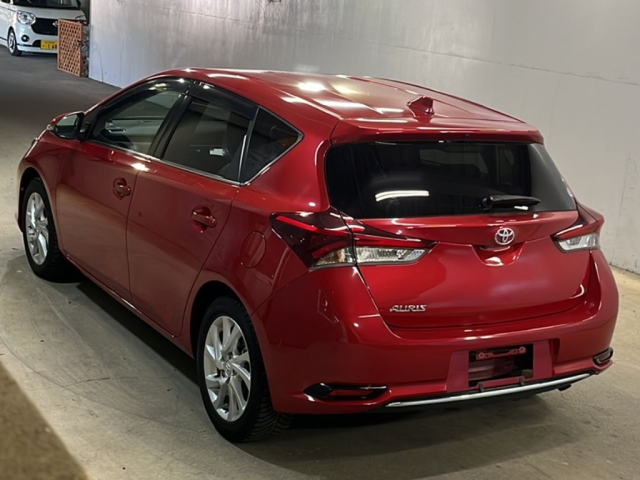 TOYOTA AURIS 2017