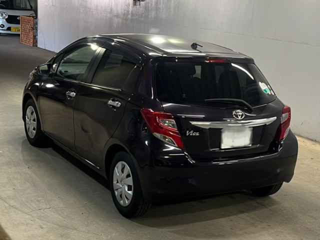 TOYOTA VITZ 2016