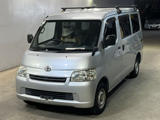 TOYOTA LITE ACE VAN 2018