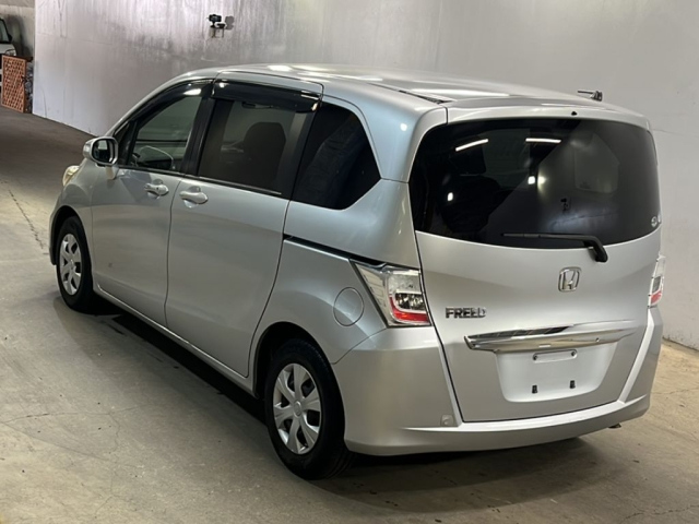 HONDA FREED 2012