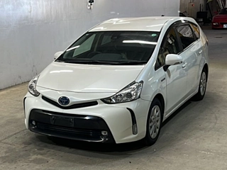 TOYOTA PRIUS ALPHA 2020