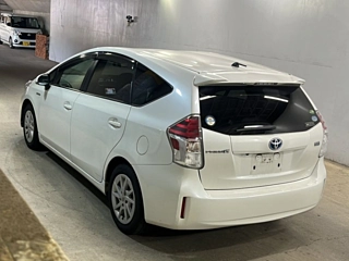 TOYOTA PRIUS ALPHA 2020