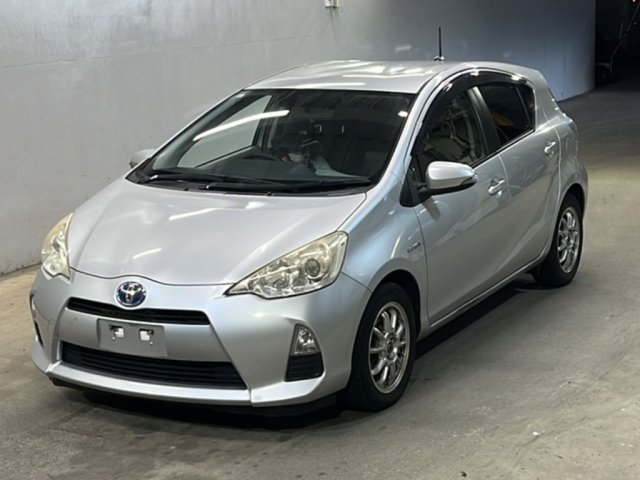 TOYOTA AQUA 2012