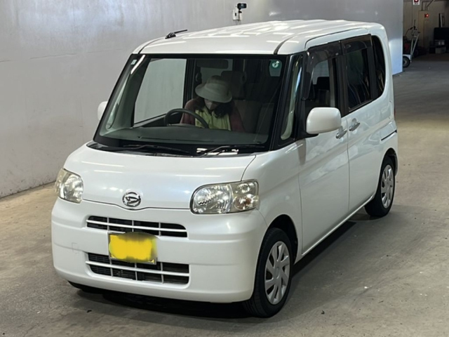 DAIHATSU TANTO 2013