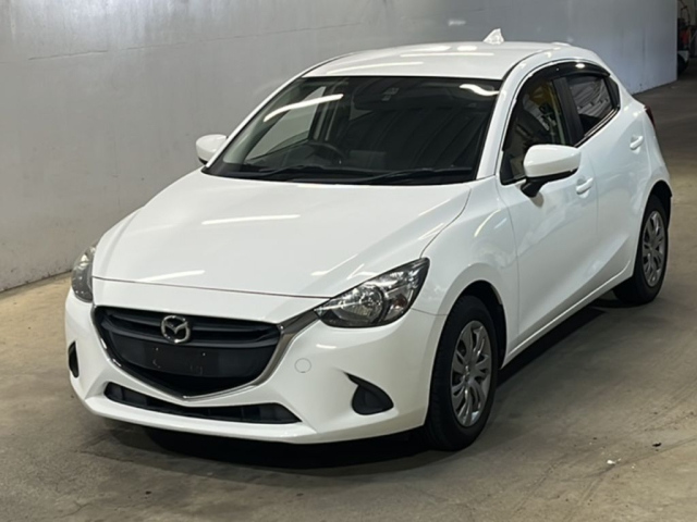MAZDA DEMIO 2017