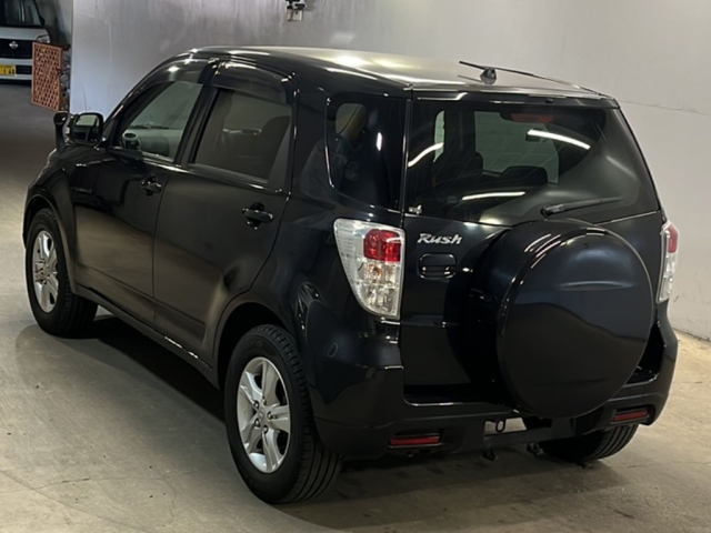 TOYOTA RUSH 2015