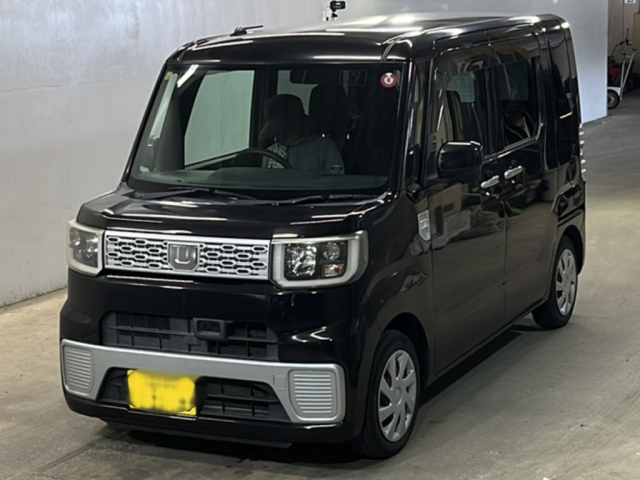 DAIHATSU WAKE 2014