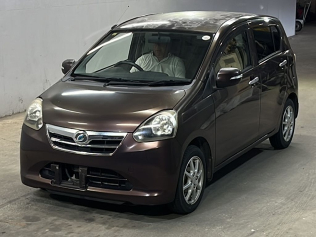 DAIHATSU MIRA E S 2012