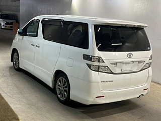 TOYOTA VELLFIRE 2011