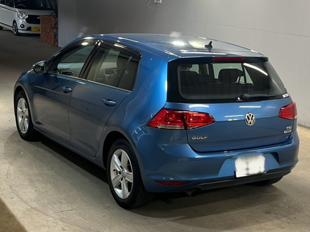VOLKSWAGEN GOLF 2015