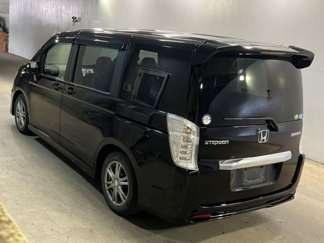 HONDA STEP WAGON 2013