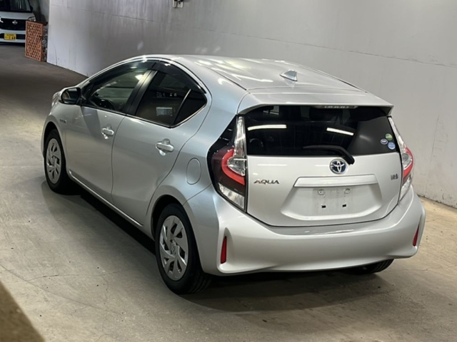 TOYOTA AQUA 2019