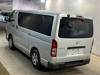 TOYOTA HIACE VAN 2017