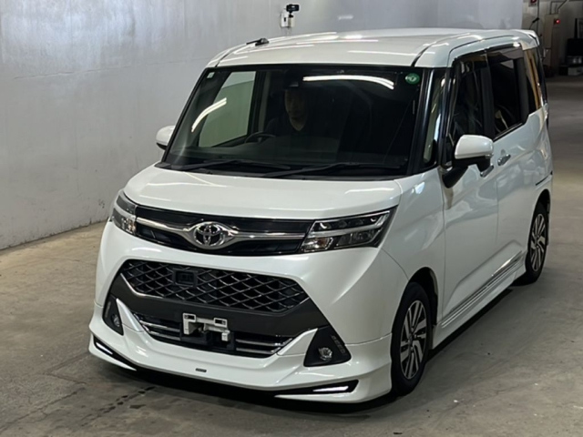 TOYOTA TANK 2016