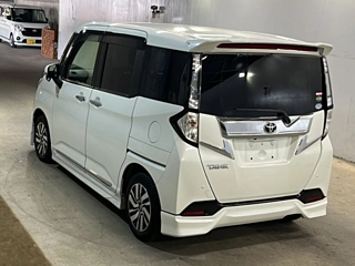 TOYOTA TANK 2016