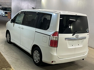 TOYOTA NOAH 2008