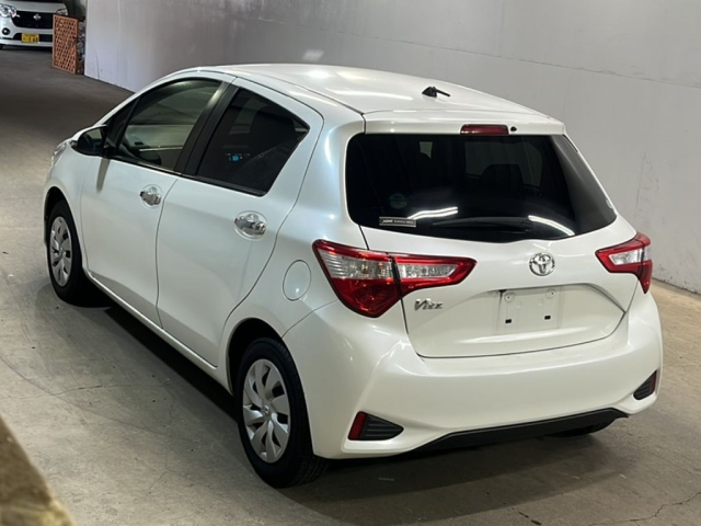 TOYOTA VITZ 2019