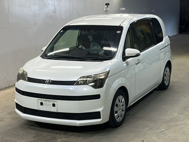 TOYOTA SPADE 2012