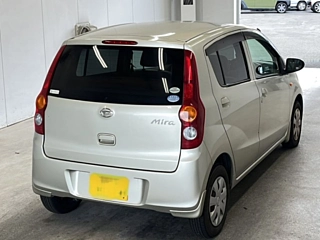DAIHATSU MIRA 2010