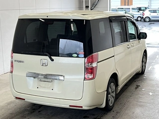 HONDA STEP WAGON 2010