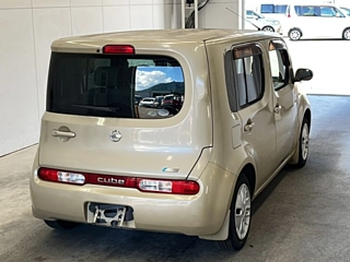 NISSAN CUBE 2010