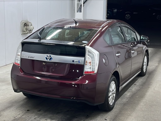 TOYOTA PRIUS PHV 2013