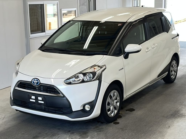 TOYOTA SIENTA 2016