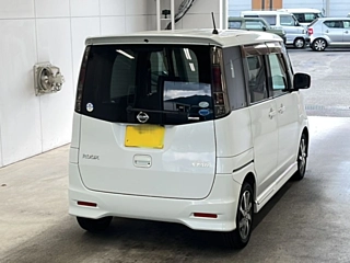 NISSAN ROOX 2011
