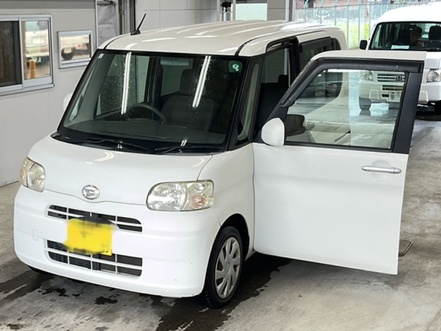 DAIHATSU TANTO 2013