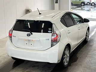 TOYOTA AQUA 2012
