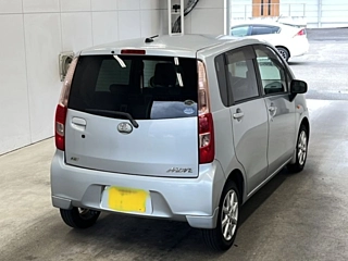 DAIHATSU MOVE 2011