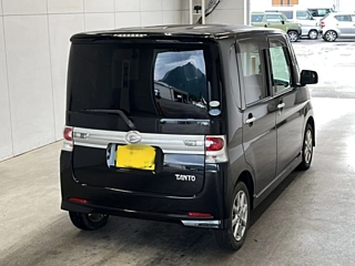 DAIHATSU TANTO 2011