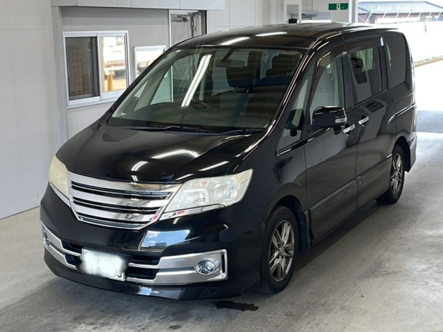 NISSAN SERENA 2011