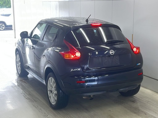 NISSAN JUKE 2011