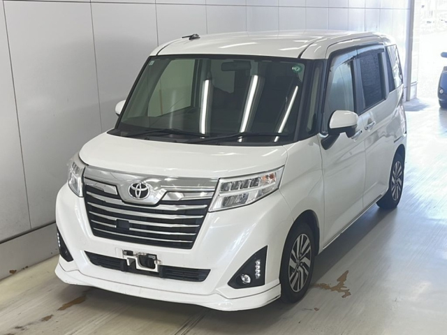 TOYOTA ROOMY 2017