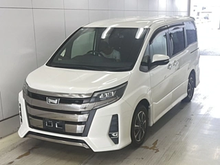 TOYOTA NOAH 2017