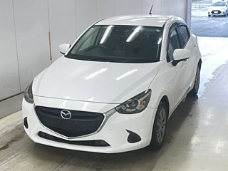 MAZDA DEMIO 2015