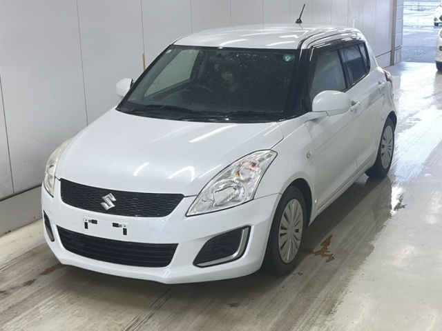 SUZUKI SWIFT 2015