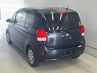 TOYOTA PORTE 2012